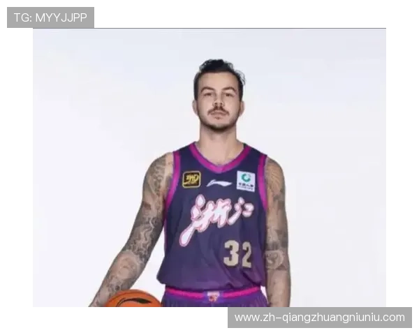 浙江外援约克终场前2秒中线附近命中神奇三分,绝杀广东引爆球场 浙江外援约克终场前2秒中线附近命中神奇三分,绝杀广东引爆球场